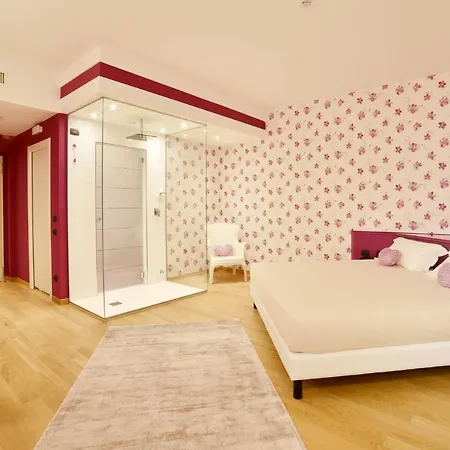 Sweet Hotel